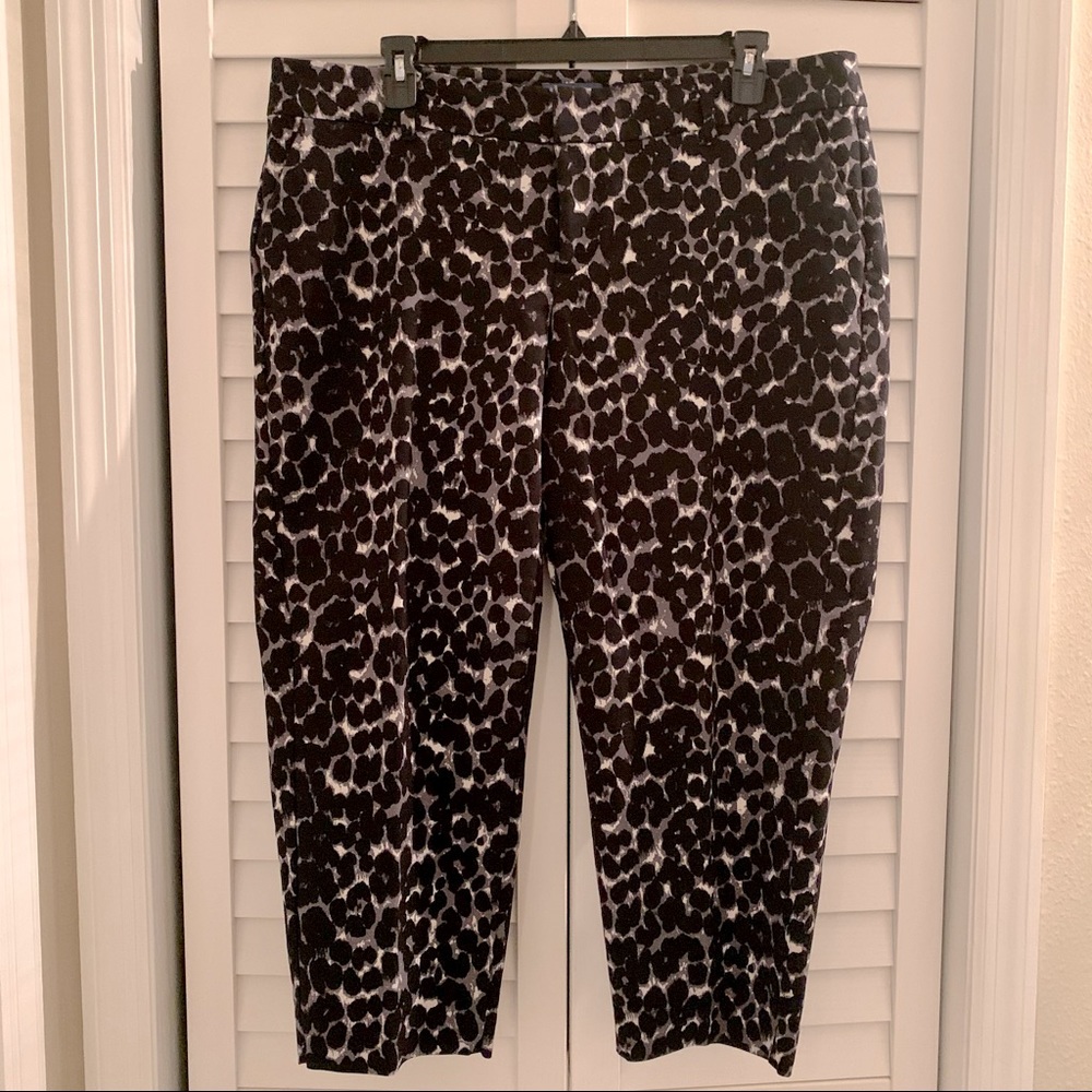 Old Navy Harper Mid-Rise Leopard Pants
